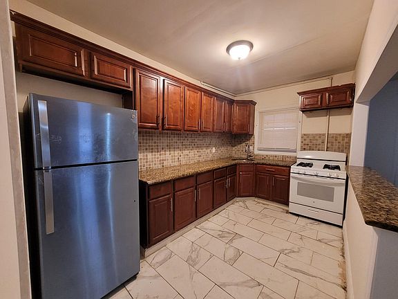 2nd image of 3553 Carlisle Pl Floor 3
