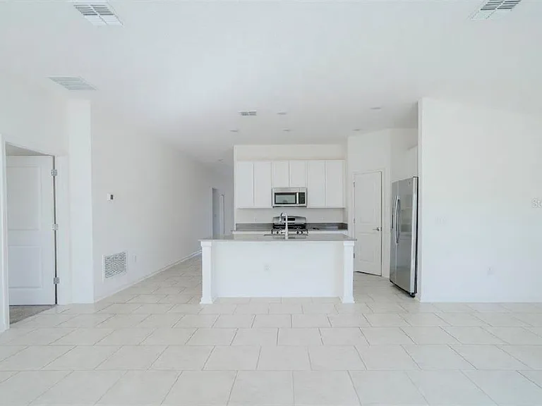 9347 Revere Ave — Photo 9