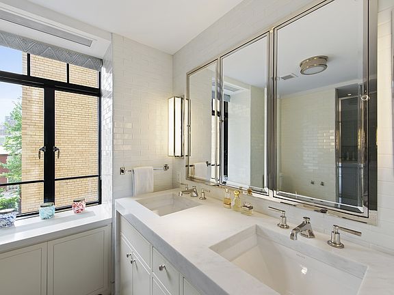 4th image of 130 W 12th St APT 5B