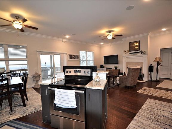 4th image of 16277 Kostner Dr