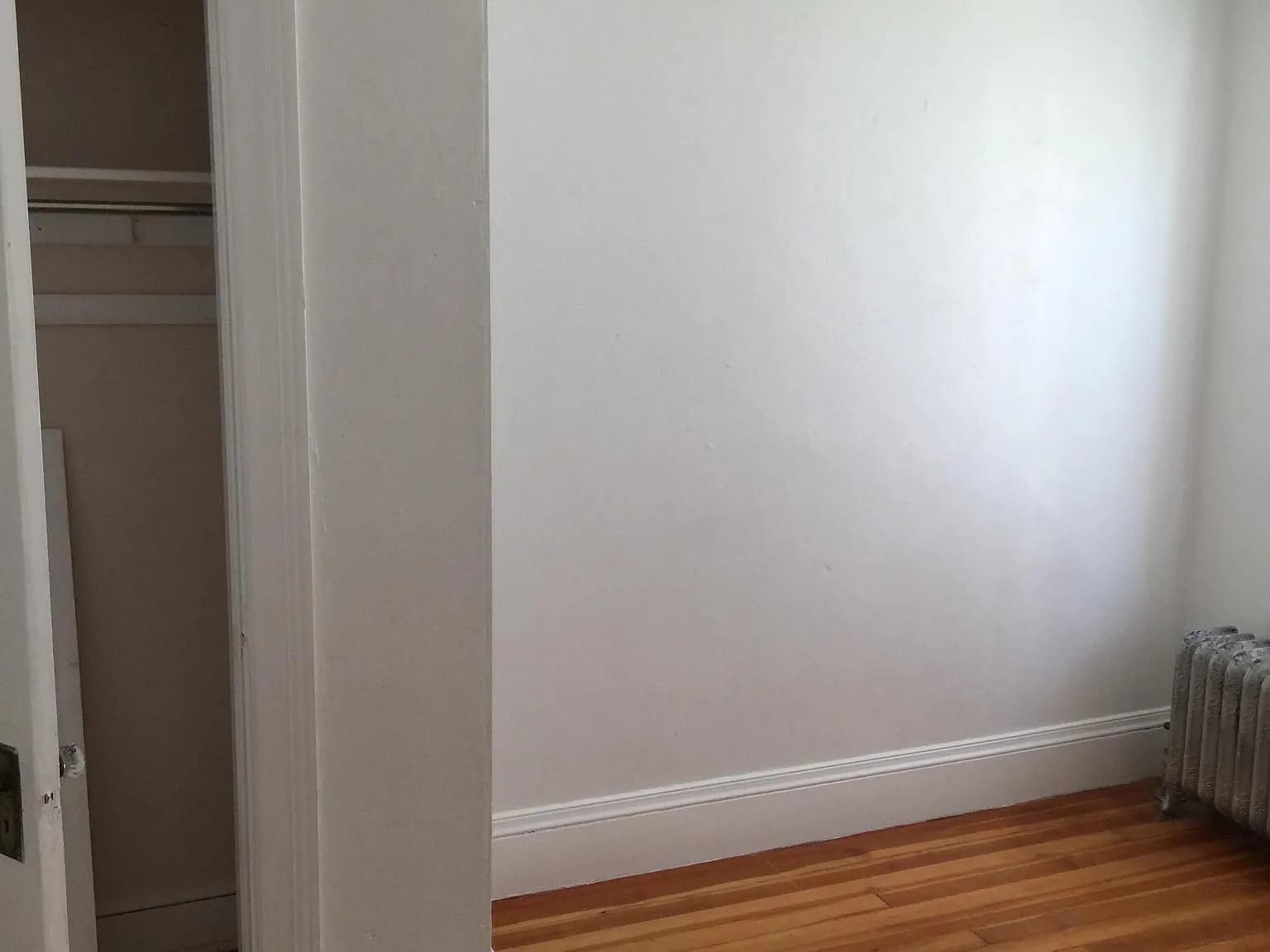 98 Norwood Ave — Photo 2