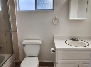 908 Valhalla Dr APT B, Bakersfield, CA 93309