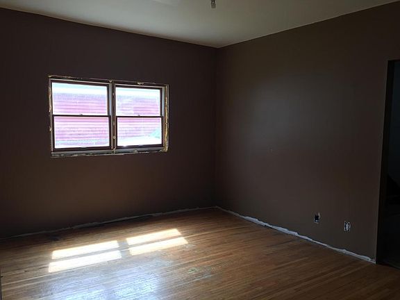 5th image of 215 Kimball St