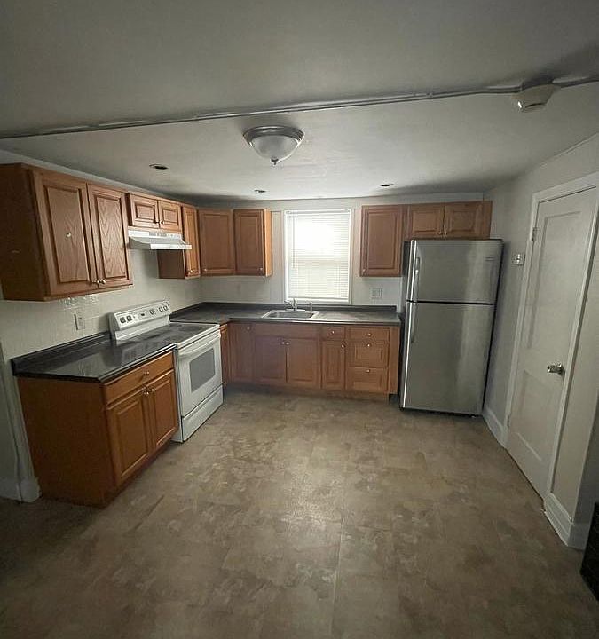 2nd image of 77 Denver St Unit 5