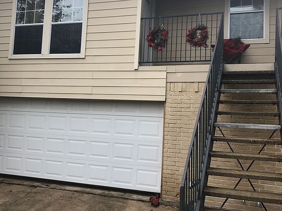 2nd image of 805 Timberline Ct #B