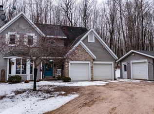 E6477 Garrity Rd, Manawa, WI 54949