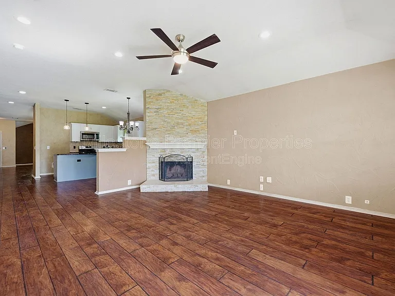 2304 Pheasant Run — Photo 12