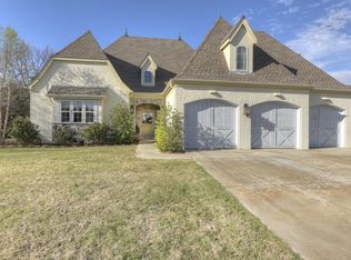 1450 Manor Ct, Fort Gibson, OK 74434