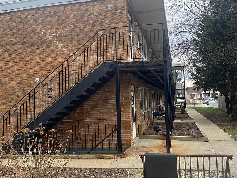 910 W Euclid Ave #207 — Photo 14