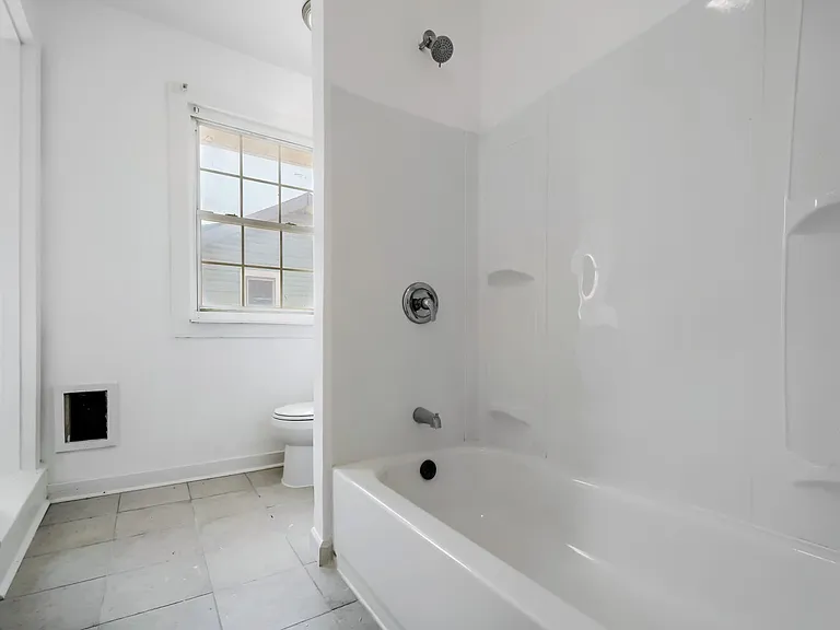62-64 S Eureka Ave #62 — Photo 15