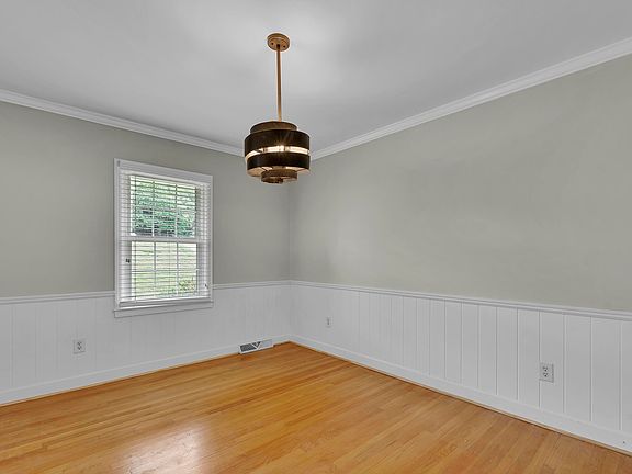 5th image of 720 Parkins Mill Rd