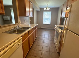 6719 Quinn St APT 102, Muir, MI 48860