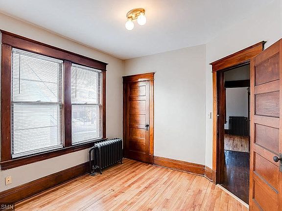 3rd image of 845 Hague Ave