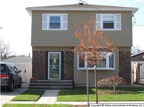 1st image of 296 Fairbanks Ave