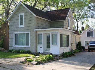 526 W 2nd St, Rochester, MI 48307