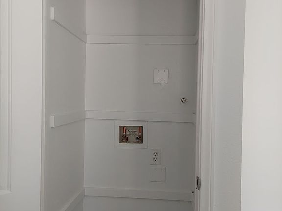 3rd image of 4022 E Calle De Carlos #2