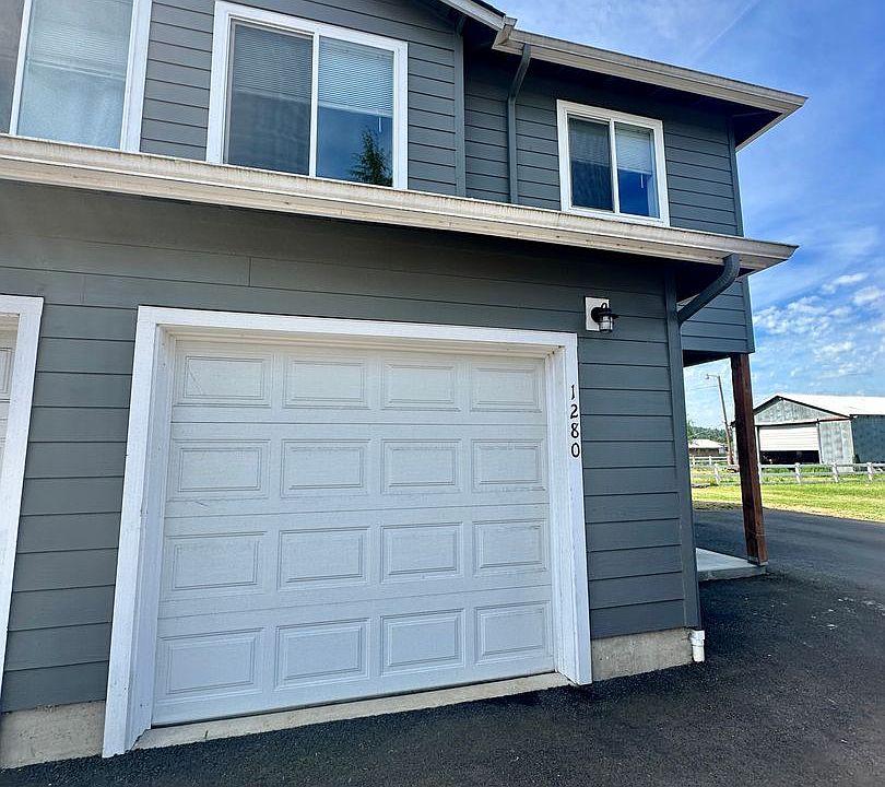 1st image of 1280 44th Ave