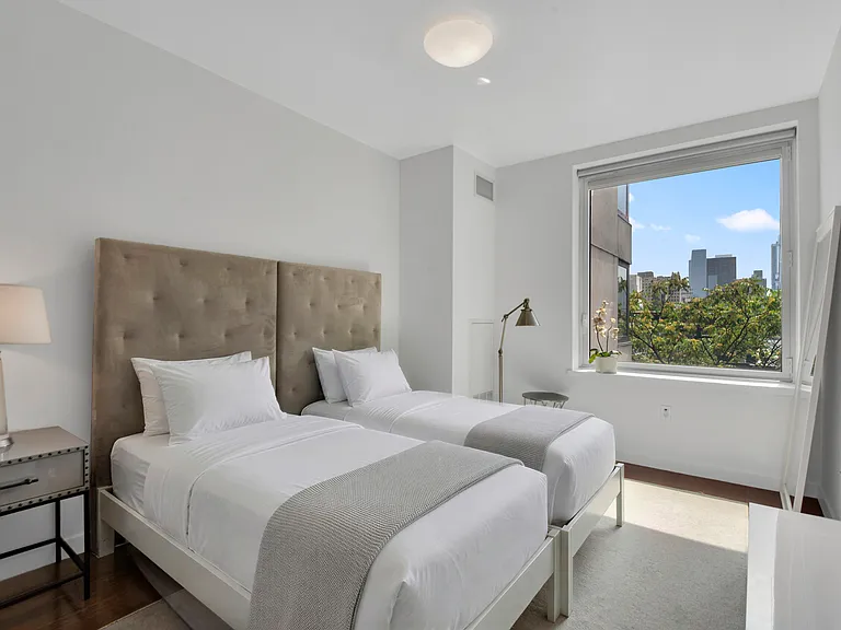 462 W 58th St #6B — Photo 10