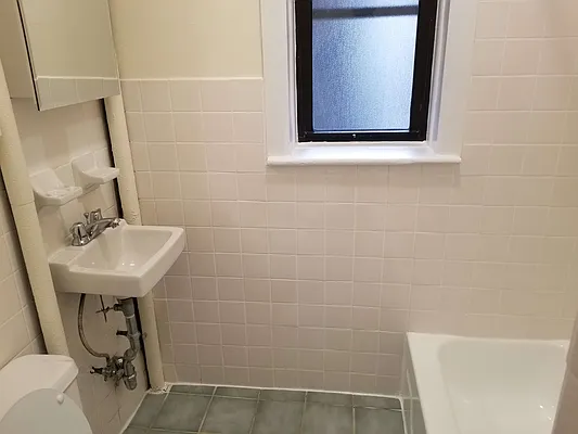 Rented by JMK Realty | media 2