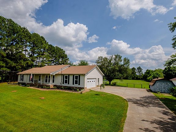4th image of 208 Richdale Ln