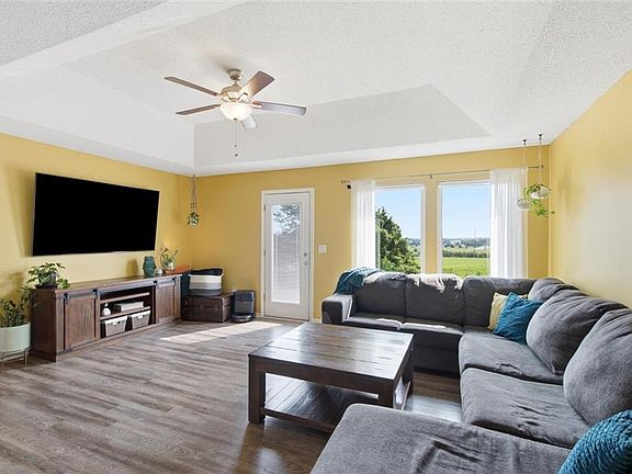 4th image of 5827 Meadowsweet Ln