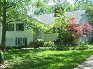 681 Duane St, Glen Ellyn, IL 60137