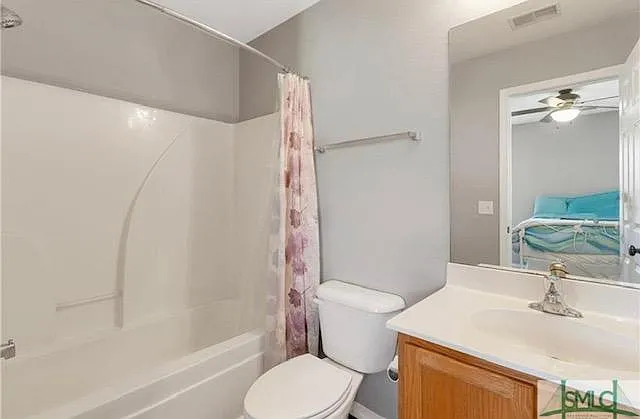 2 bed, 1024 sqft, $1,800 — Photo 2