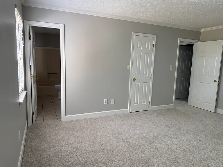 154 Century Rd E — Photo 14