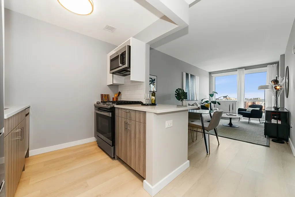 800 Flatbush Avenue — Photo 1