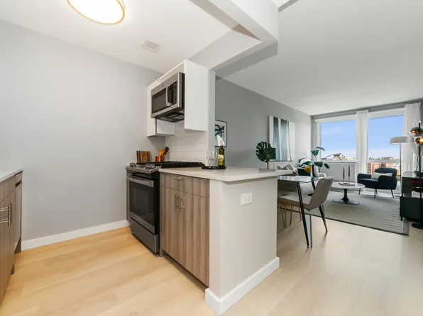 800 Flatbush Avenue image 2 of 20