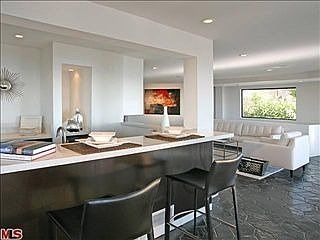 5th image of 2532 Wild Oak Dr
