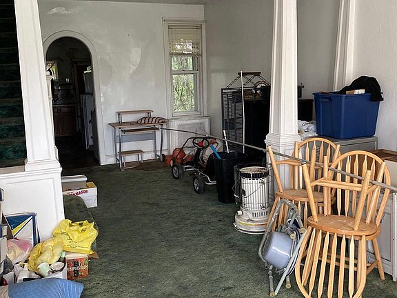 2nd image of 2721 Helen St