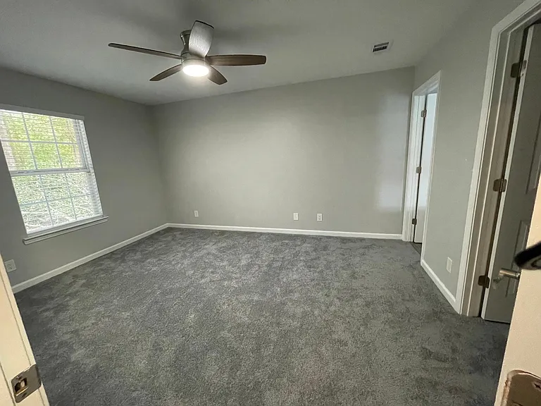 129 W Tisbury Ln — Photo 8
