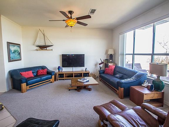 2nd image of 502 Oakbrook Dr