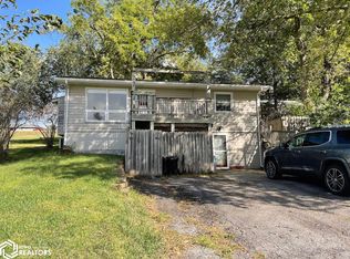 1005 N Cherry St, Avoca, IA 51521