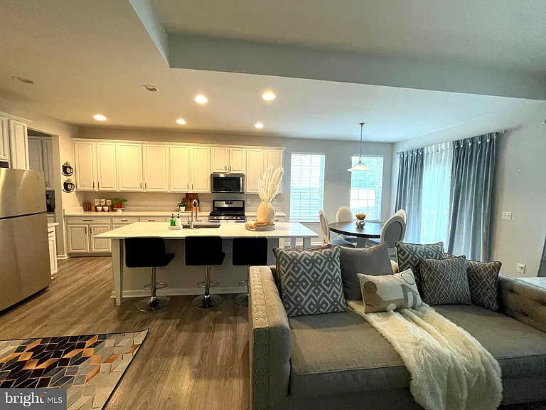 1728 Hudgins Farm Cir — Photo 9