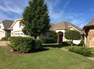W6948 Brackenwood Ln, Greenville, WI 54942