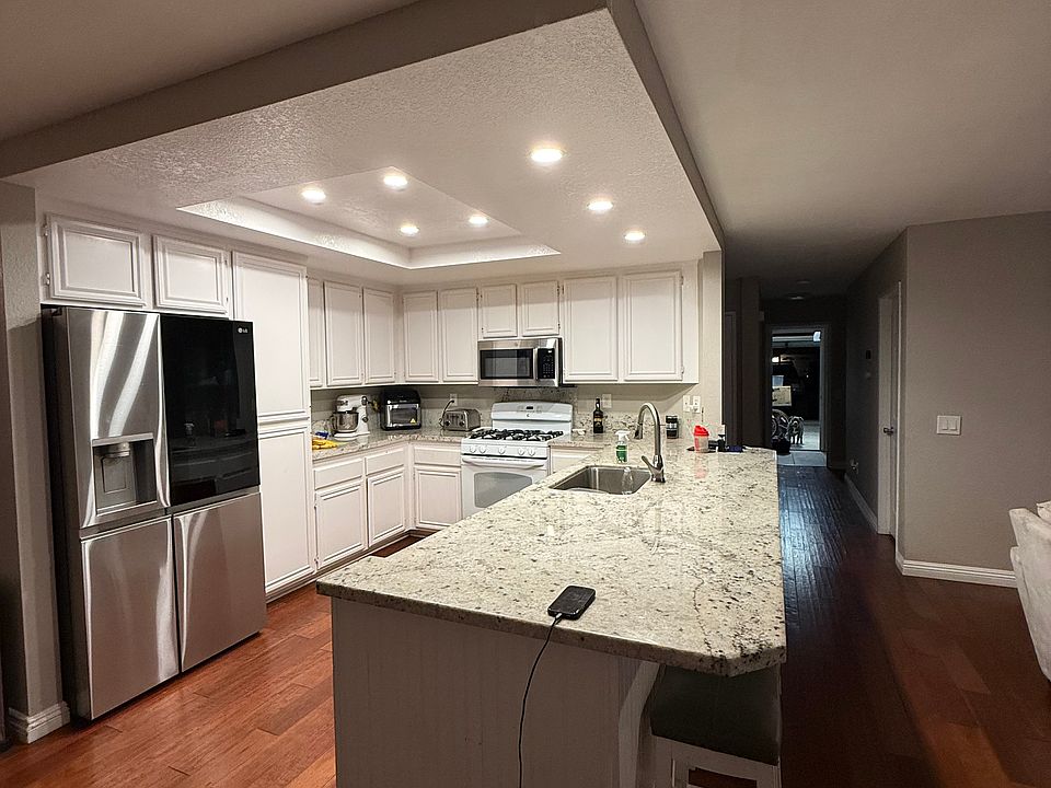 1st image of 23900 Cadenza Dr