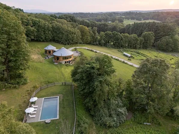 306 Gardner Hollow Road, Poughquag, NY 12570