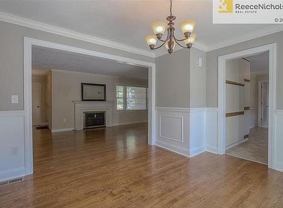5th image of 2707 W 47th Ter