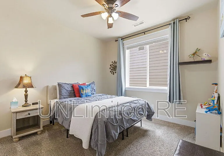 2907 W Presidio Dr — Photo 18