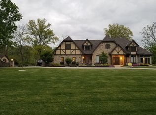 5492 Kenridge Dr, Cincinnati, OH 45242
