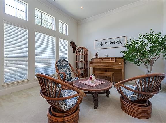 5th image of 2124 Ironside Dr