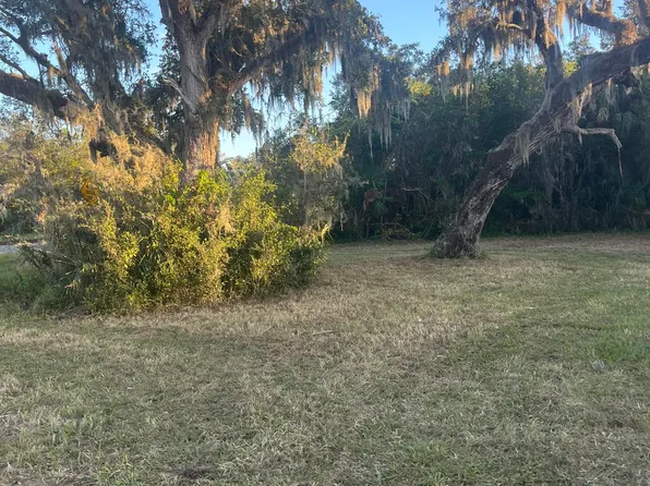 500 Ronnoc Ln, New Smyrna Beach, FL 32168