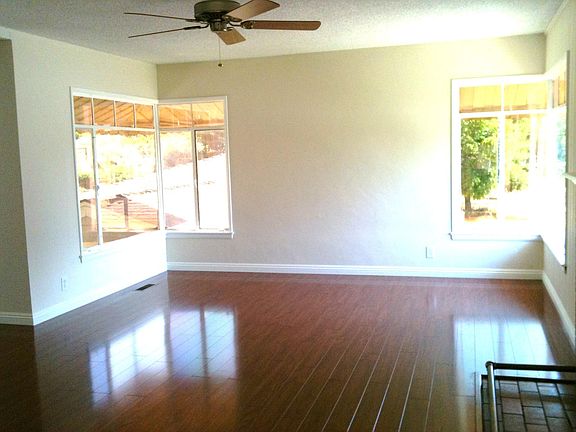 5th image of 500 S Barranca St