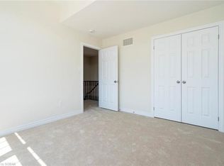 53 Portland St #1A, Collingwood, ON L9Y3Z6