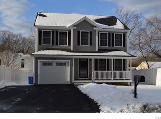 25 Cranston Ave, Shelton, CT 06484