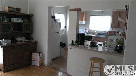 5th image of 610 Ellery Ave