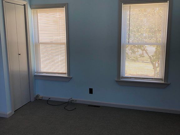 3rd image of 1485 Somerset Ave