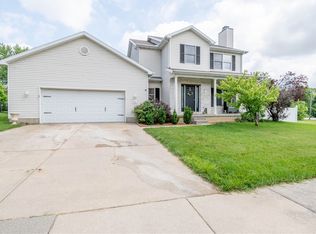 974 E Marlin Dr, Decatur, IL 62521